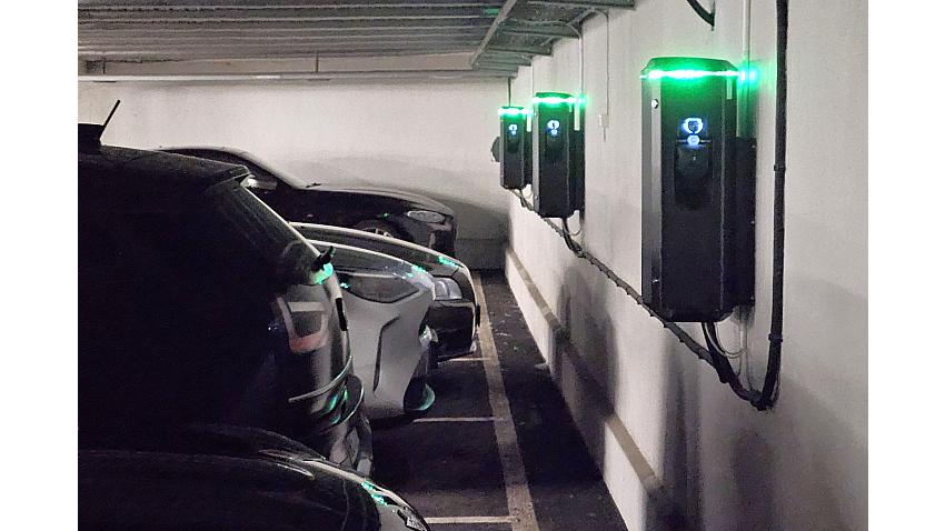 Laddboxar i våra garage. GARO Twinbox